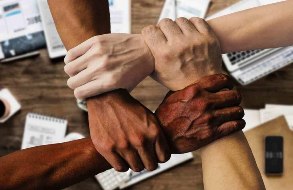 Best Team Building Activities for Work in Dubai