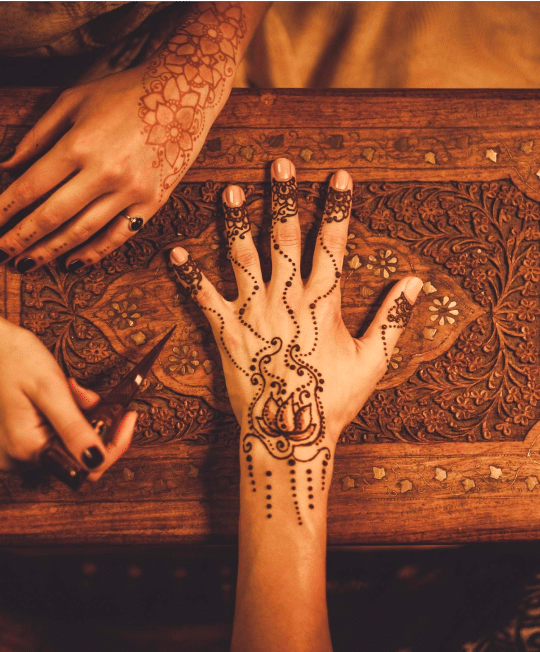 henna painting